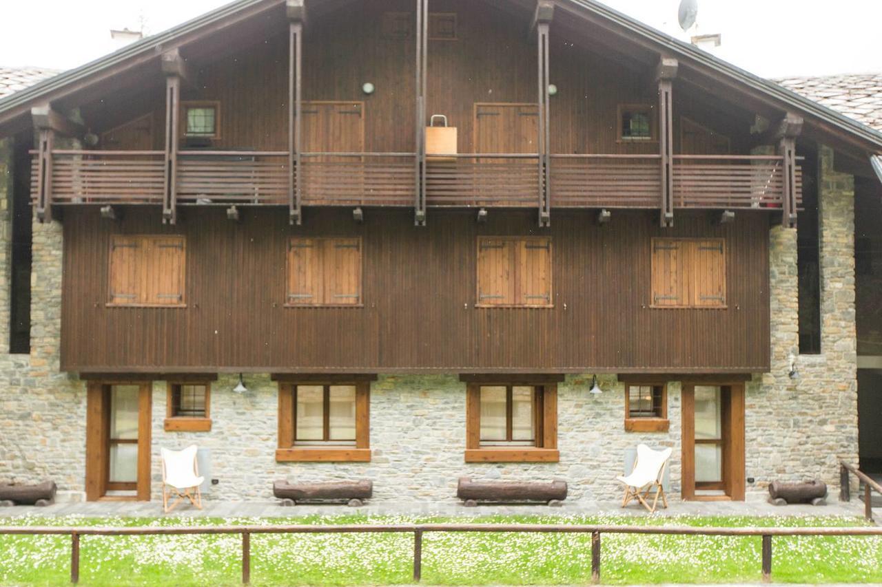 Joivy Superb Apartments For 6 With Mountain View And Garden In Courmayeur Exteriér fotografie