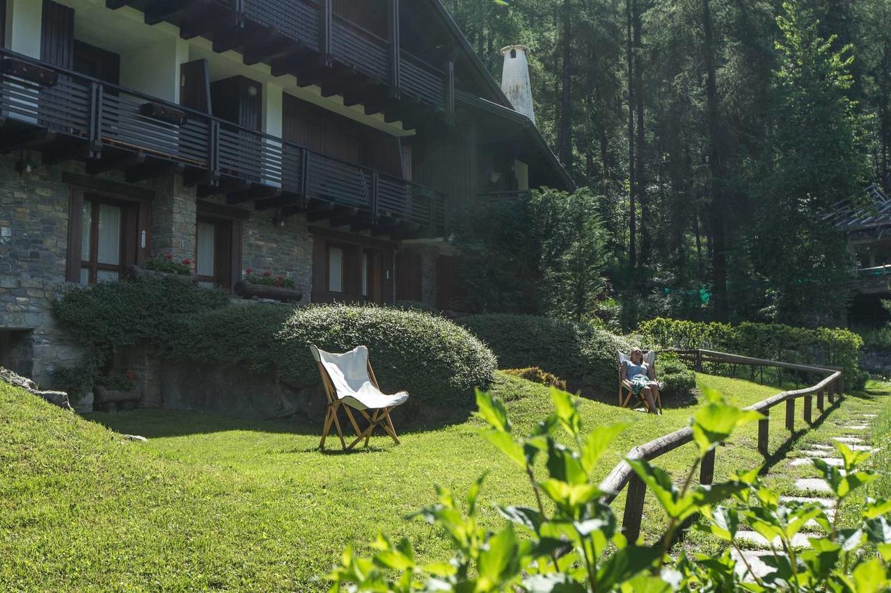 Joivy Superb Apartments For 6 With Mountain View And Garden In Courmayeur Exteriér fotografie