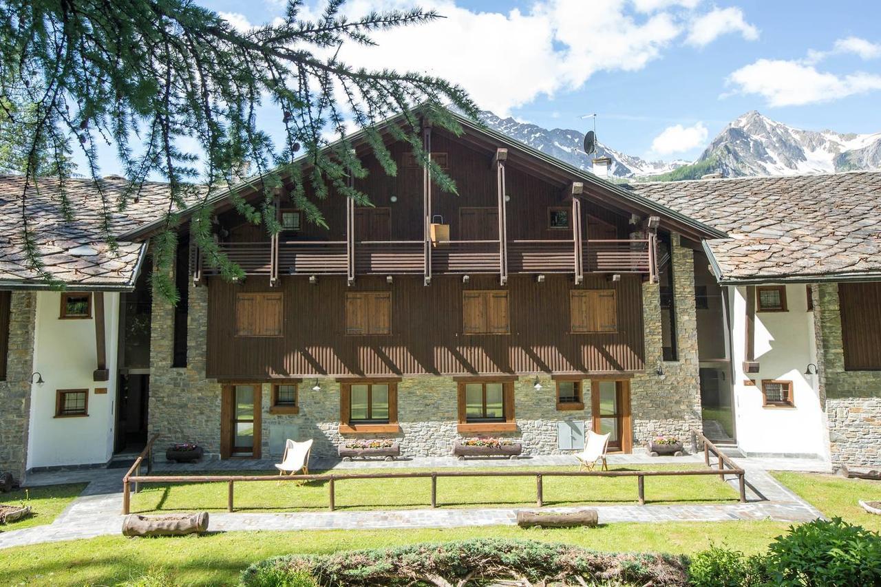 Joivy Superb Apartments For 6 With Mountain View And Garden In Courmayeur Exteriér fotografie