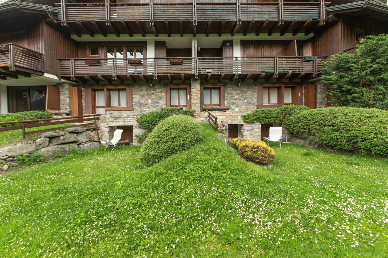 Joivy Superb Apartments For 6 With Mountain View And Garden In Courmayeur Exteriér fotografie