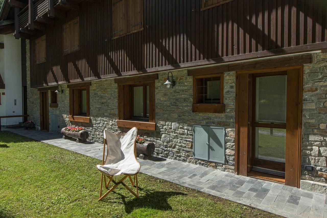 Joivy Superb Apartments For 6 With Mountain View And Garden In Courmayeur Exteriér fotografie